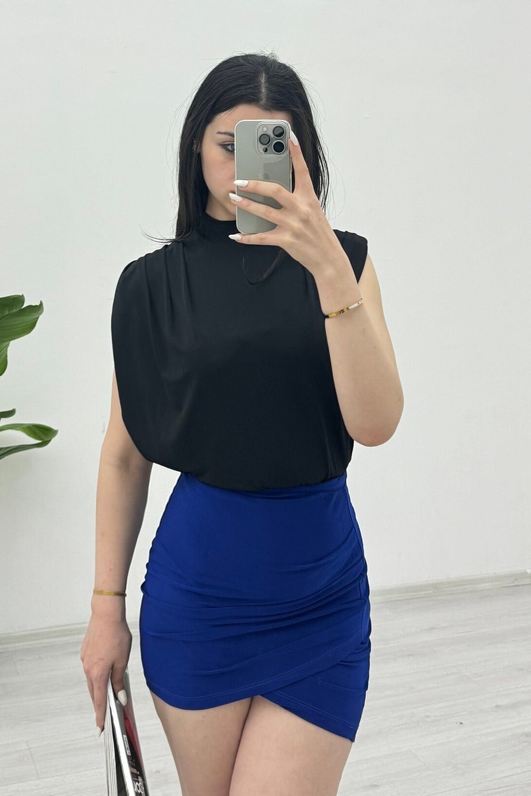 Black Sleeveless Padded Sandy Blouse - Podyumplus - by Peralane - photo 2