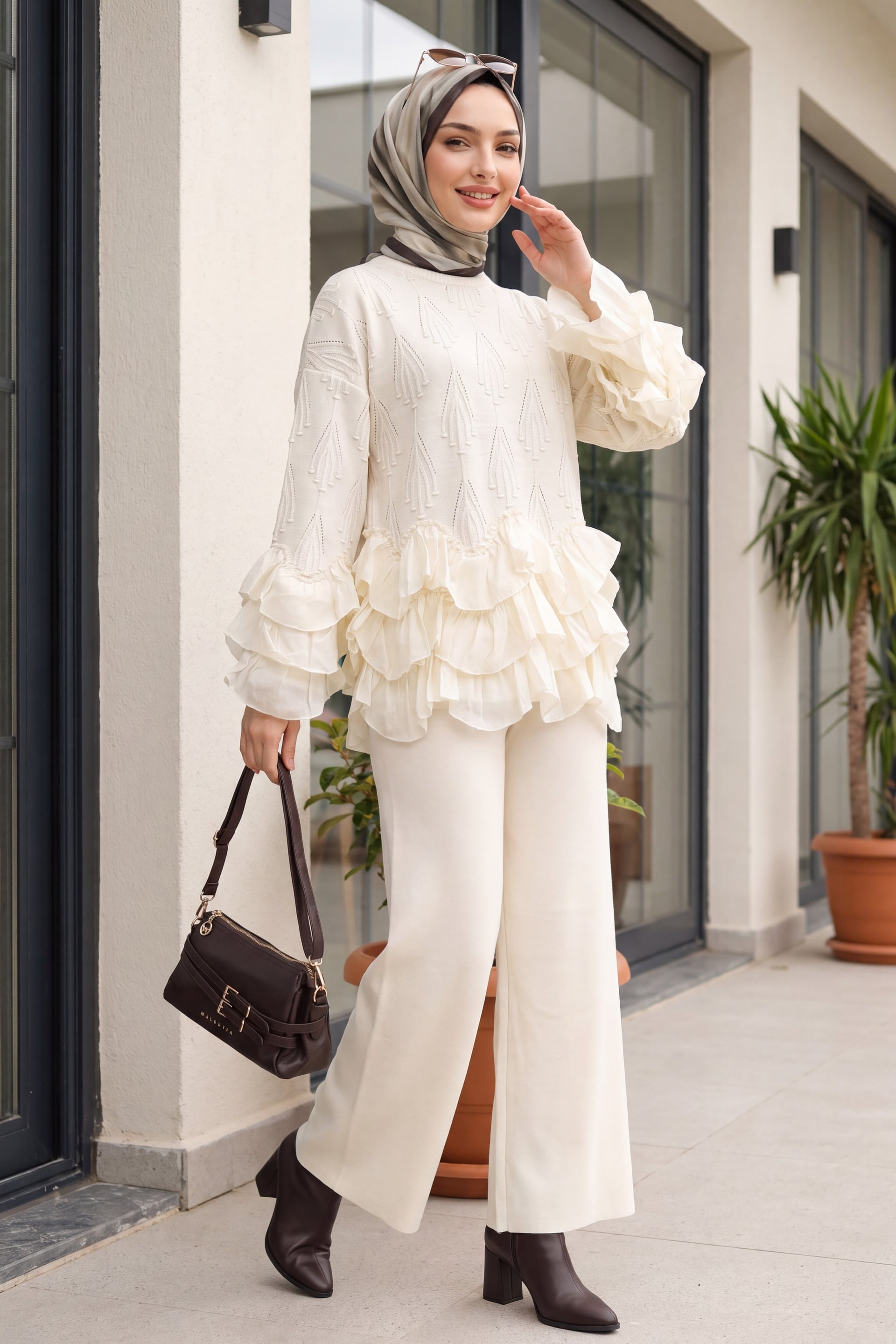 Crew Neck Ruffle Detail Lace-Up Trousers Knit Set - Ecru - Podyumplus - by Peralane - photo 2