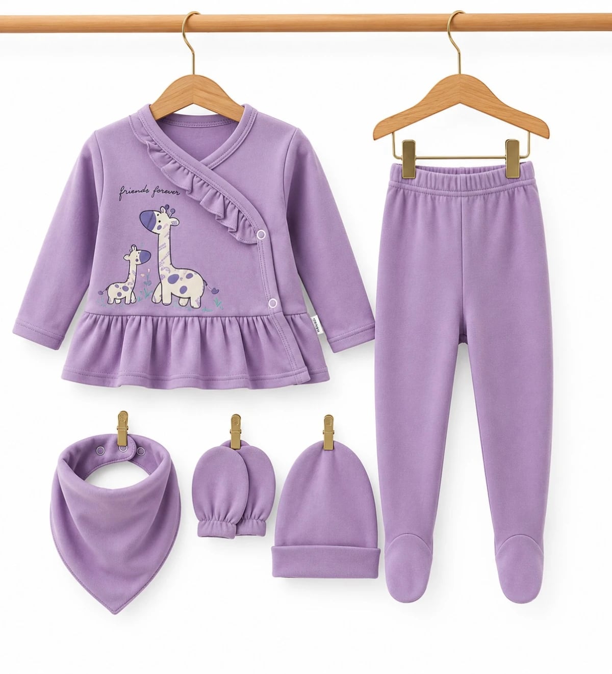 Newborn 5-Piece Layette Set - Lavender with Giraffe Print - Has Bereket - by Peralane