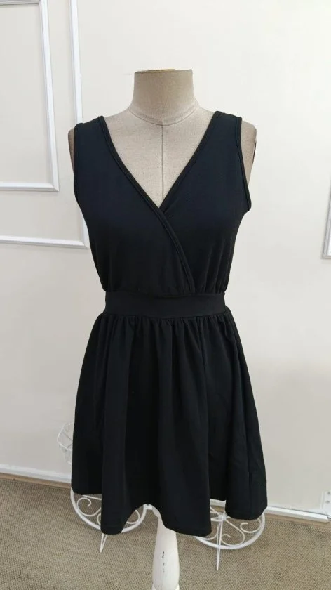 Women's Sleeveless Wrap Neckline Bow Back Crepe Dress - Janes - by Peralane - photo 4