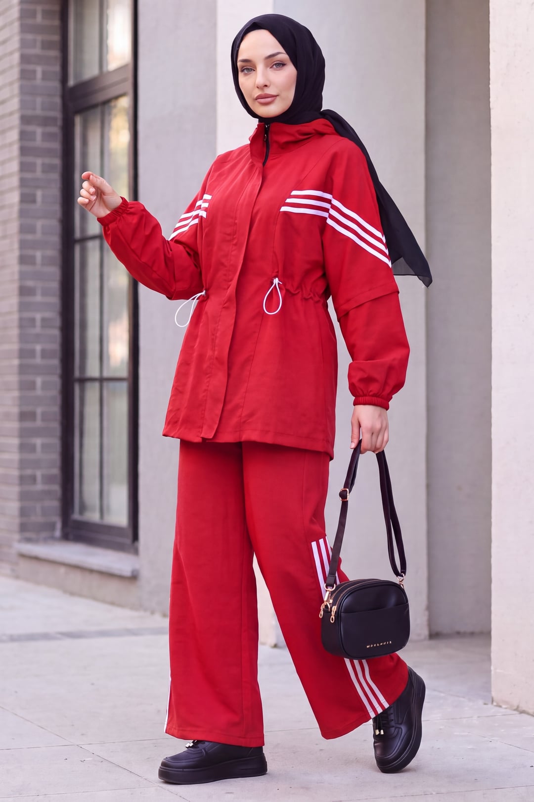 Red Zip-Up Hooded Tracksuit Set with Striped Details - Podyumplus - by Peralane - photo 2
