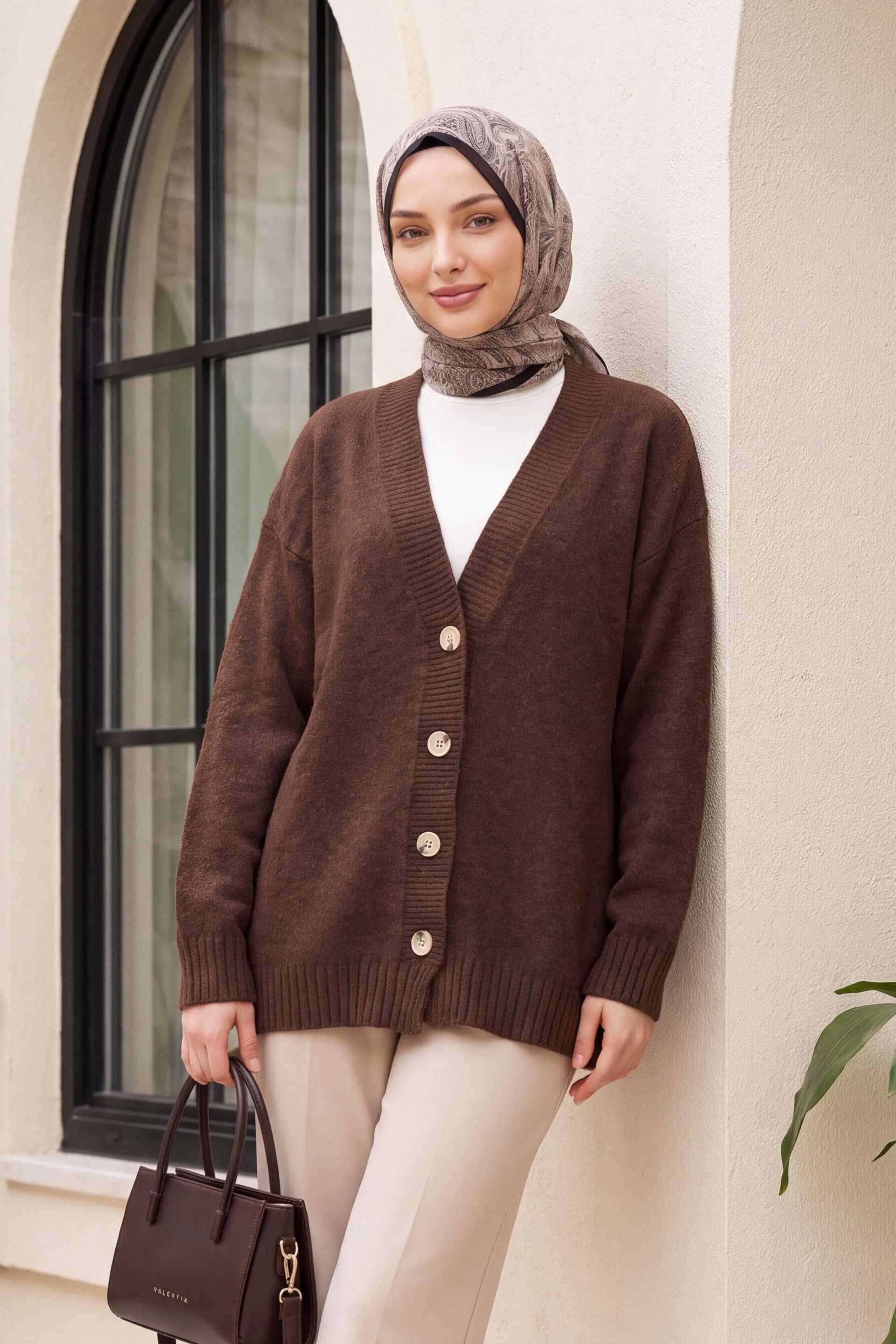 Brown V-Neck Button-Front Relaxed Knit Cardigan - Women's - Podyumplus - by Peralane - photo 2