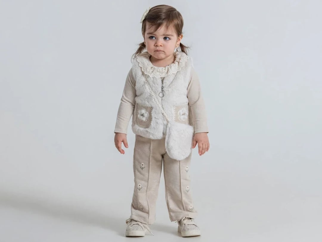 Girls' 4-Piece Luxury Set with Lace Collar Faux Fur Vest and Trousers - Pampal Kids - by Peralane