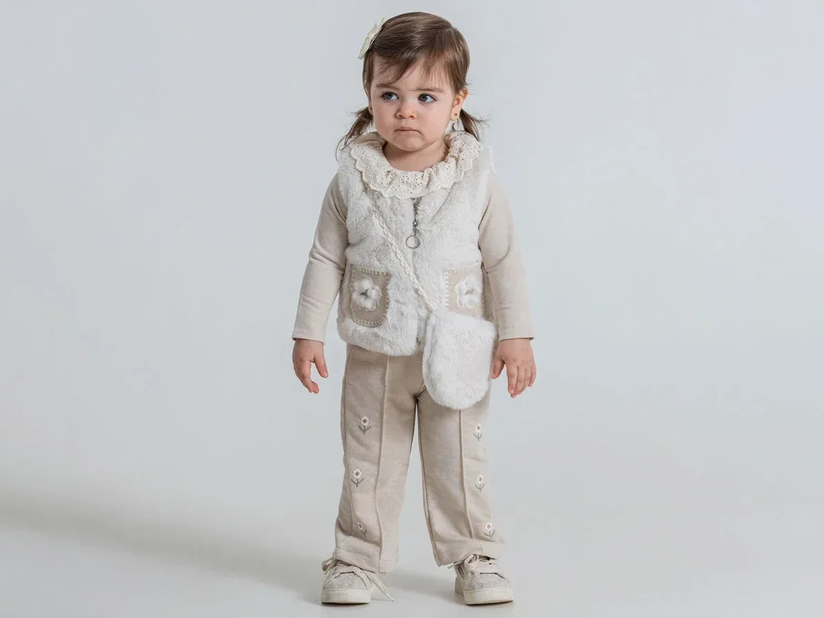 Girls' 4-Piece Luxury Set with Lace Collar Faux Fur Vest and Trousers - Pampal Kids - by Peralane