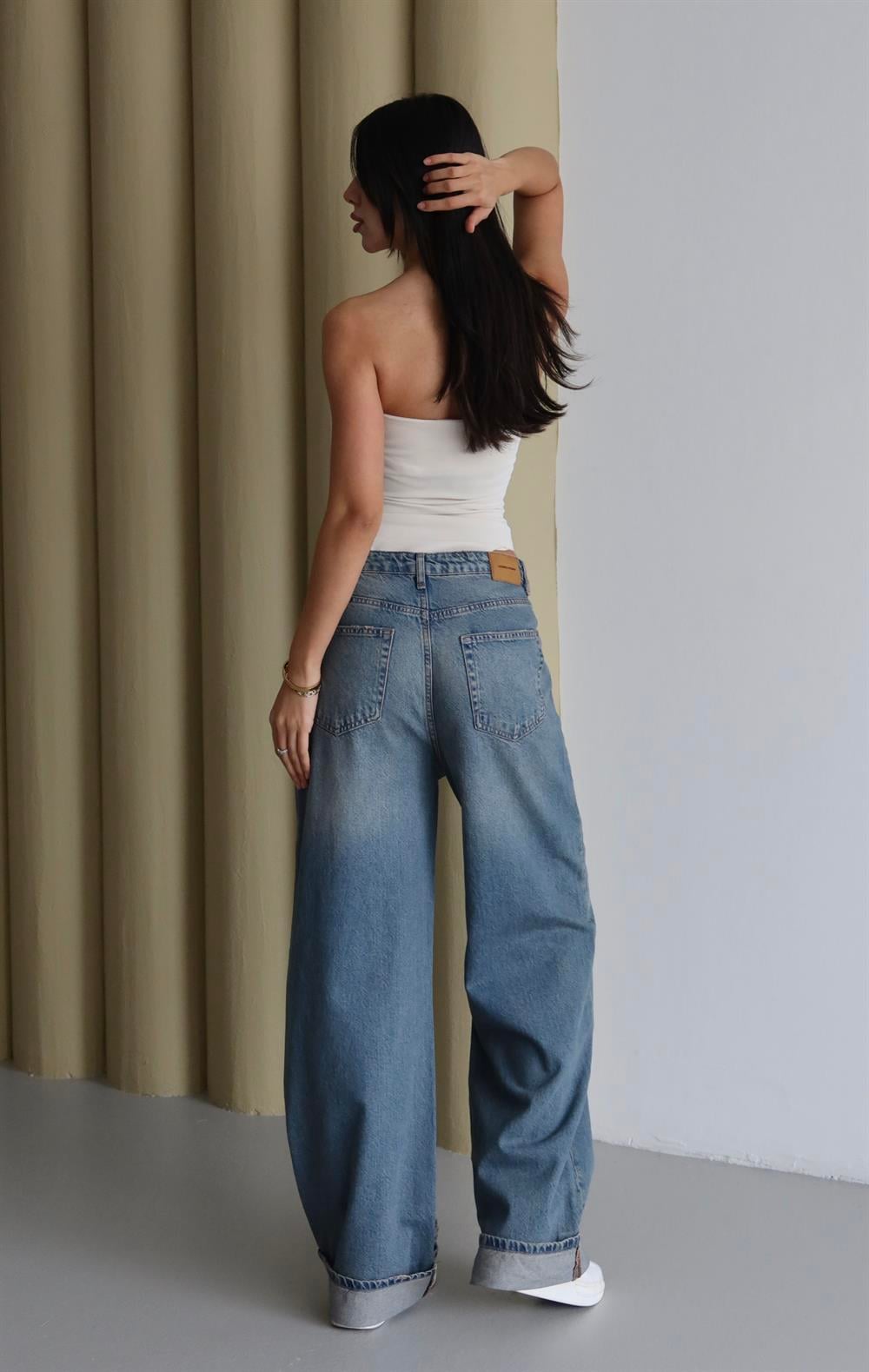 Baggy Fit Cuffed Hem Green Tint Denim Jeans - Lacarino Jeans - by Peralane - photo 6
