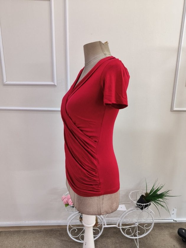 Women's Short-Sleeved Wrap V-Neck Ruched Viscose Blouse - Red - Janes - by Peralane - photo 6