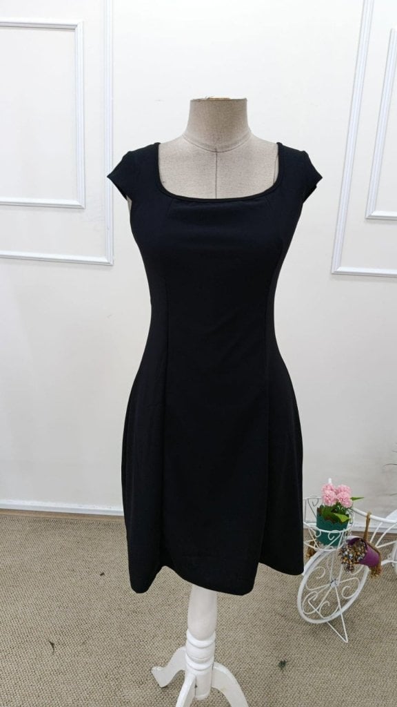 Women's Short-Sleeved Square Neck Short Crepe Dress - Janes - by Peralane - photo 4