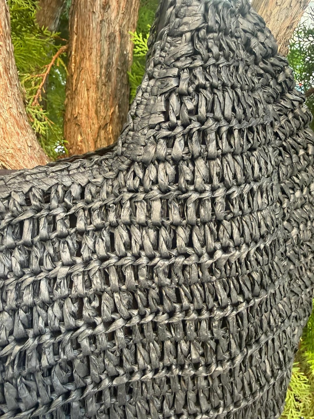 Black Woven Crescent Shoulder Bag with Braided Strap - Nesvay - by Peralane - photo 3