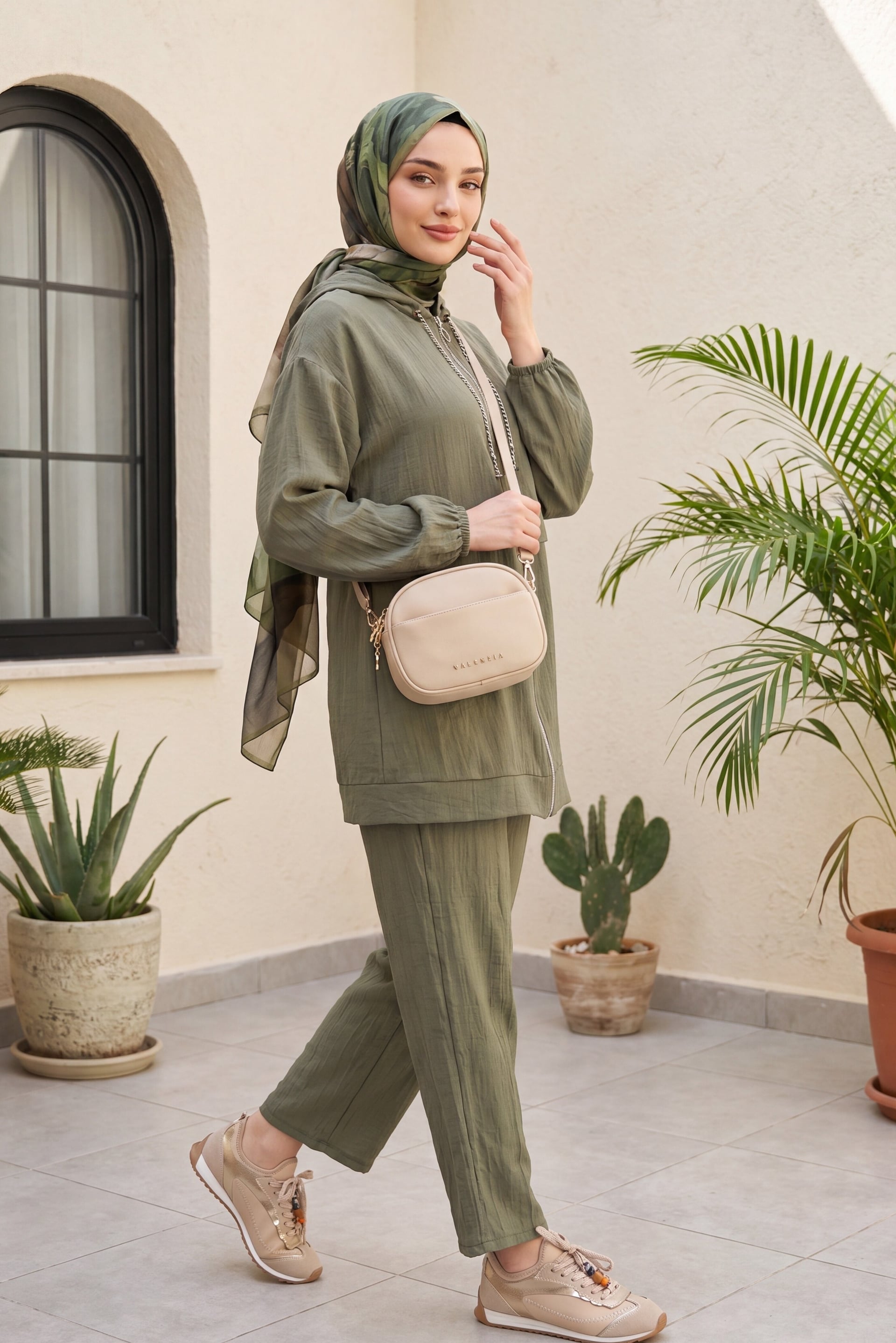 Hooded Zip-Up Trousers Set with Scarf - Olive Green - Podyumplus - by Peralane - photo 3