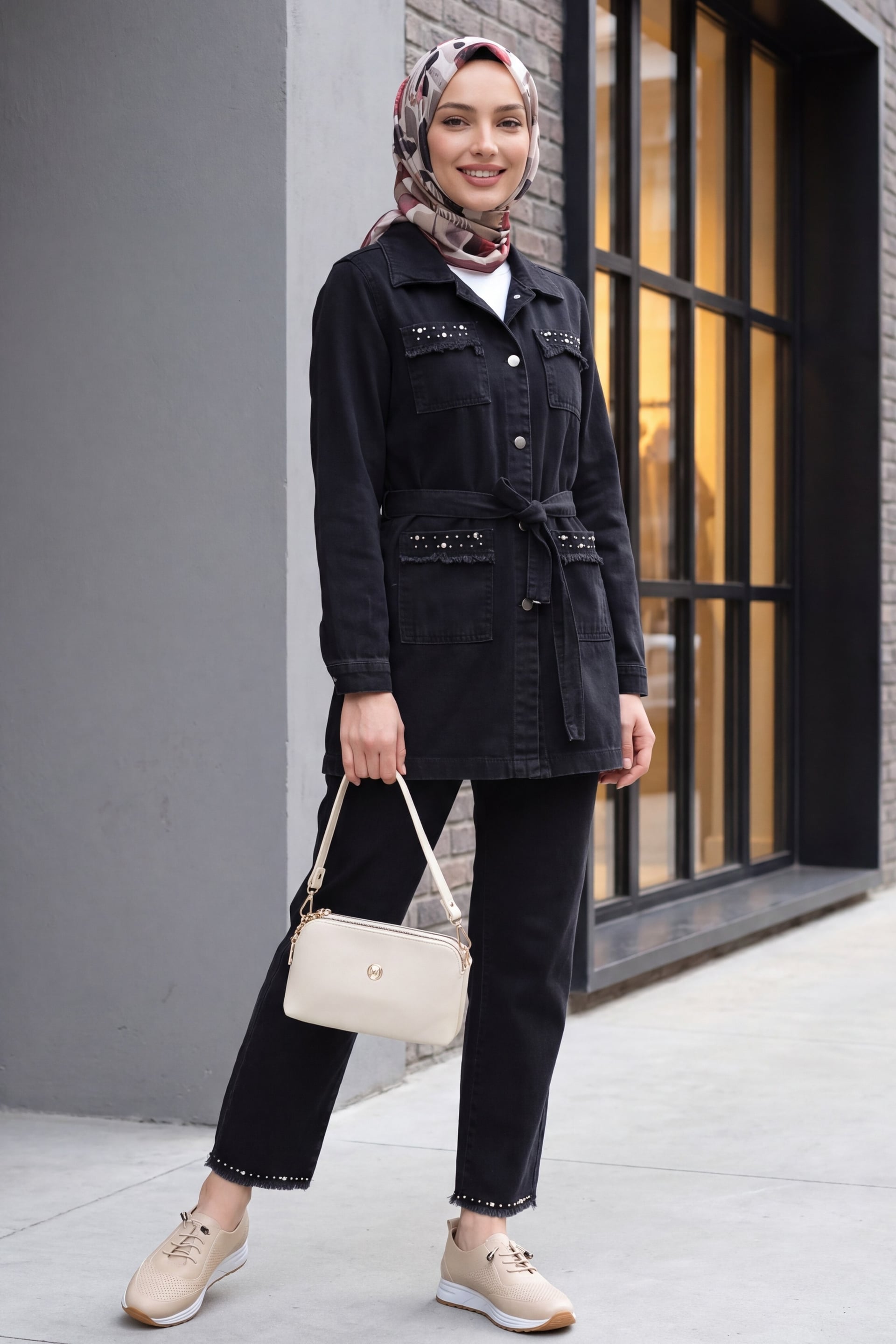 Black Denim Jacket and Wide-Leg Trouser Two-Piece Set with Pearl Embellishments - Podyumplus - by Peralane - photo 2