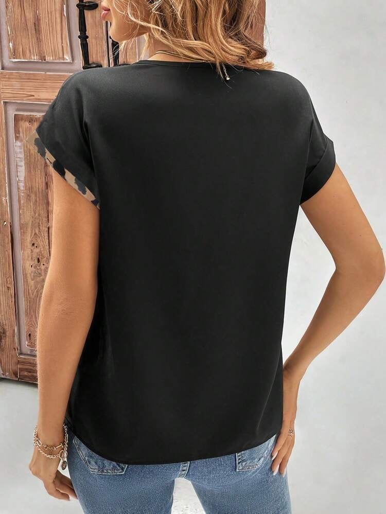 Women's Short-Sleeve V-Neck Button-Front Leopard Print Viscose Blouse - Janes - by Peralane - photo 5