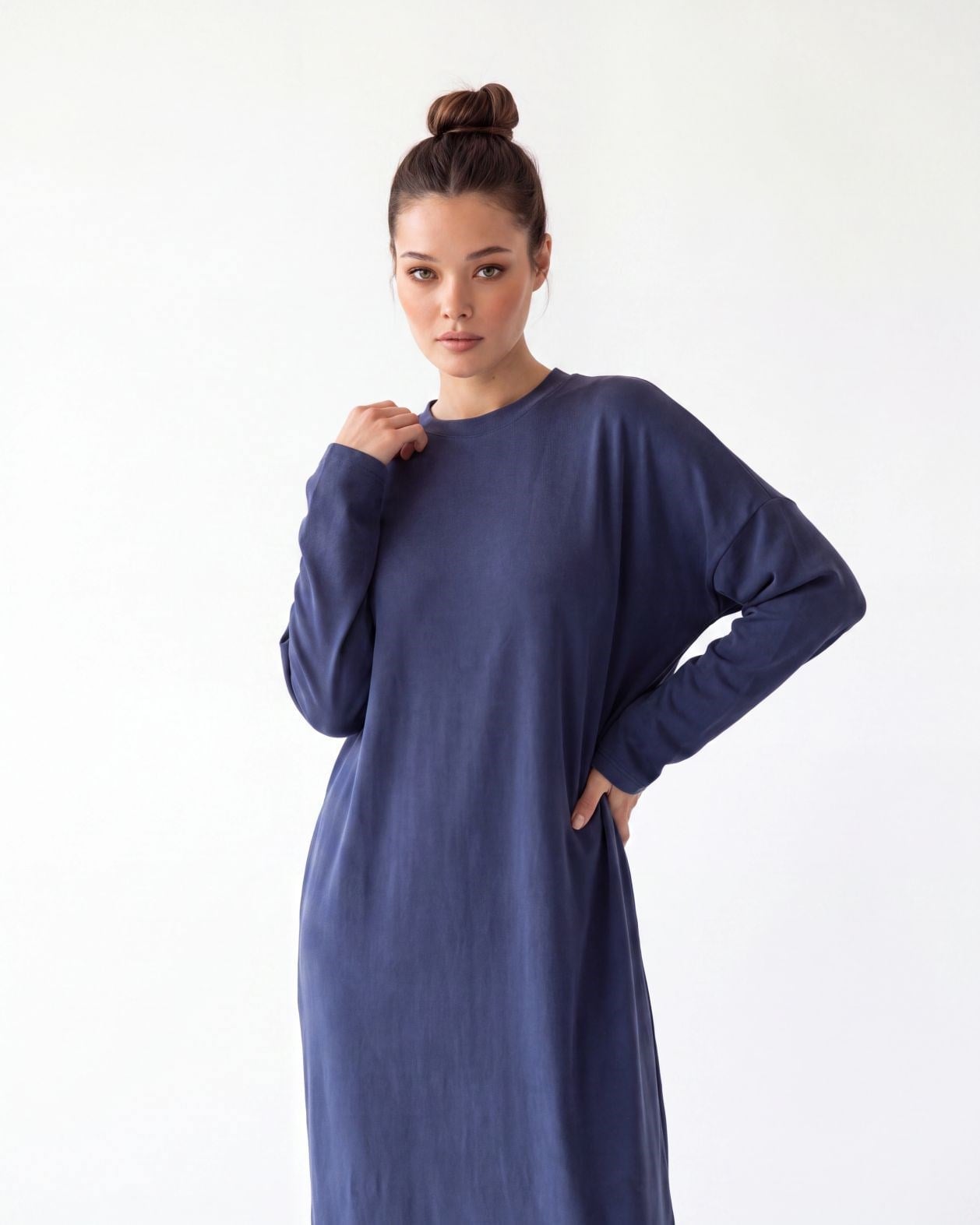 Navy Blue Long-Sleeved Maxi Dress for Women - Fame - by Peralane - photo 4