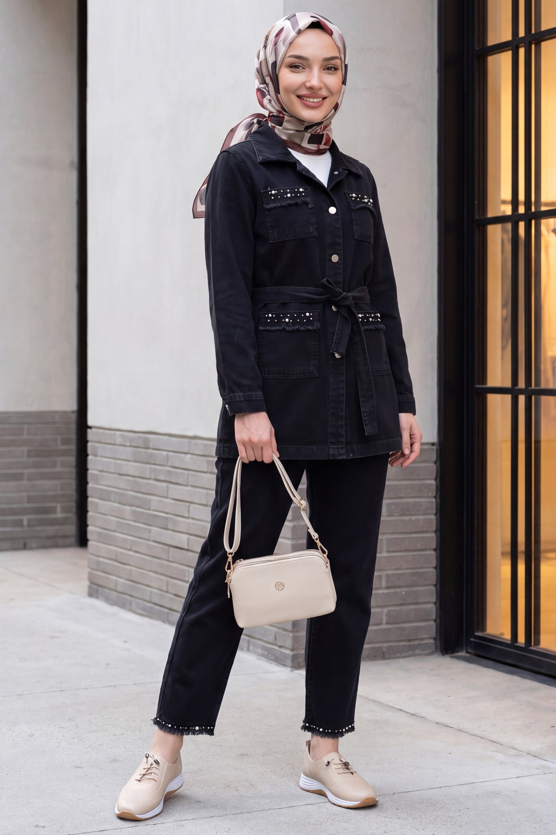 Black Denim Jacket and Wide-Leg Trouser Two-Piece Set with Pearl Embellishments - Podyumplus - by Peralane - photo 4