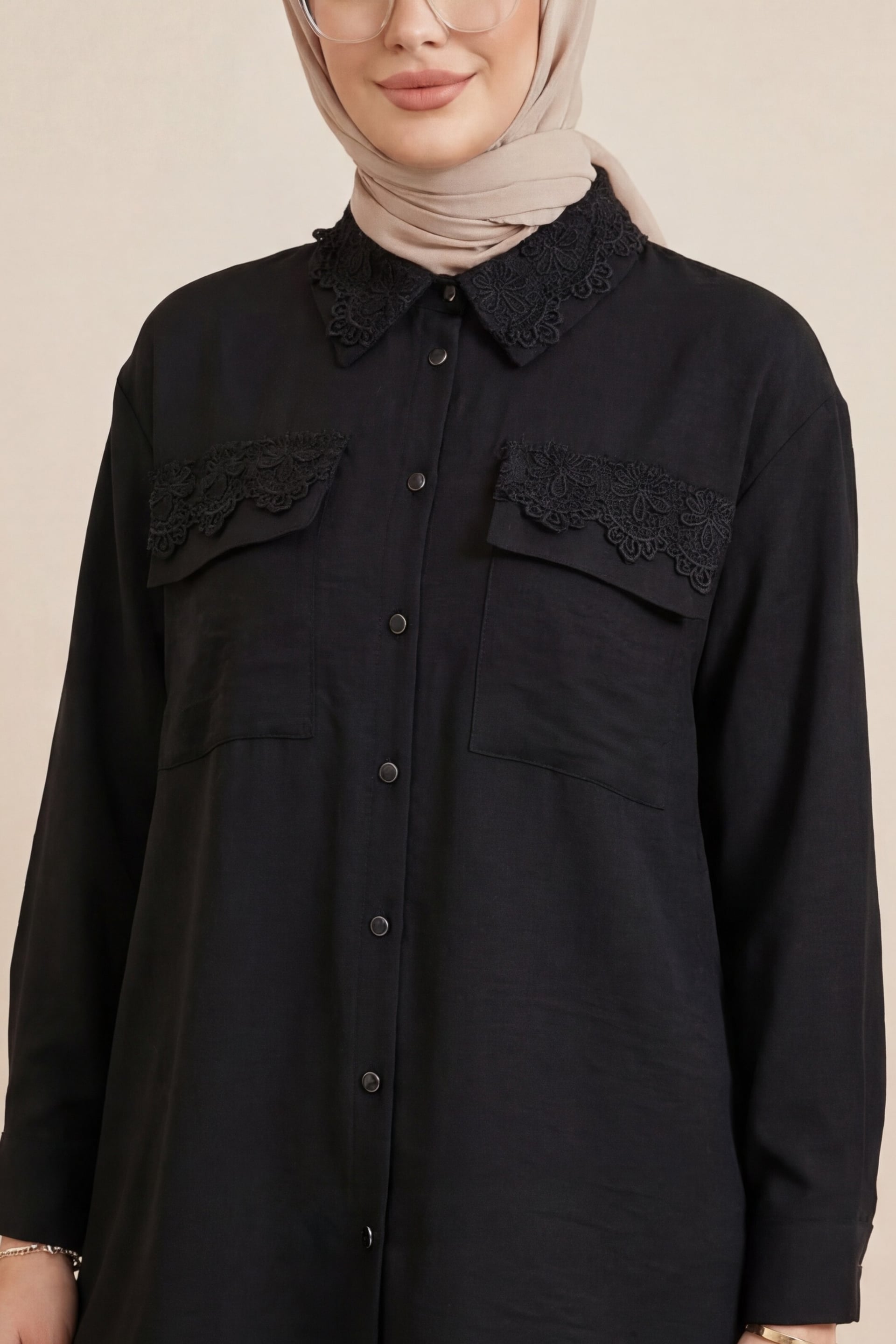 Black Lace Trim Blouse with Pointed Collar and Chest Pockets - Podyumplus - by Peralane - photo 4