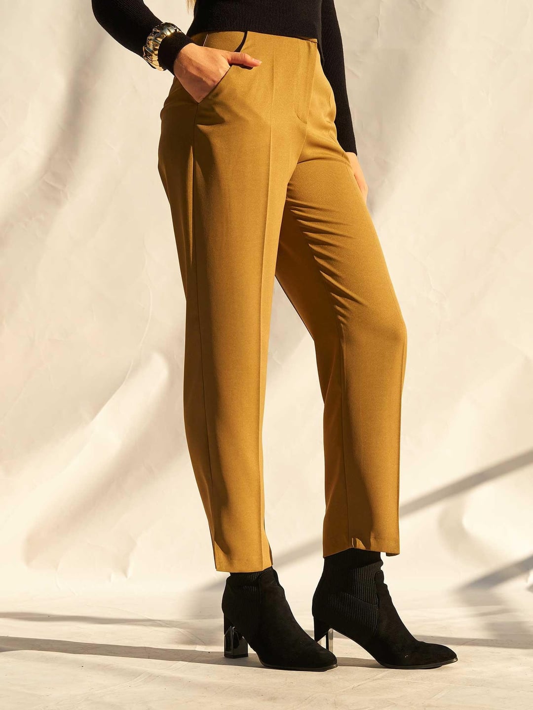 High Waist Slit Detail Carrot Trousers - Lefon - by Peralane - photo 7