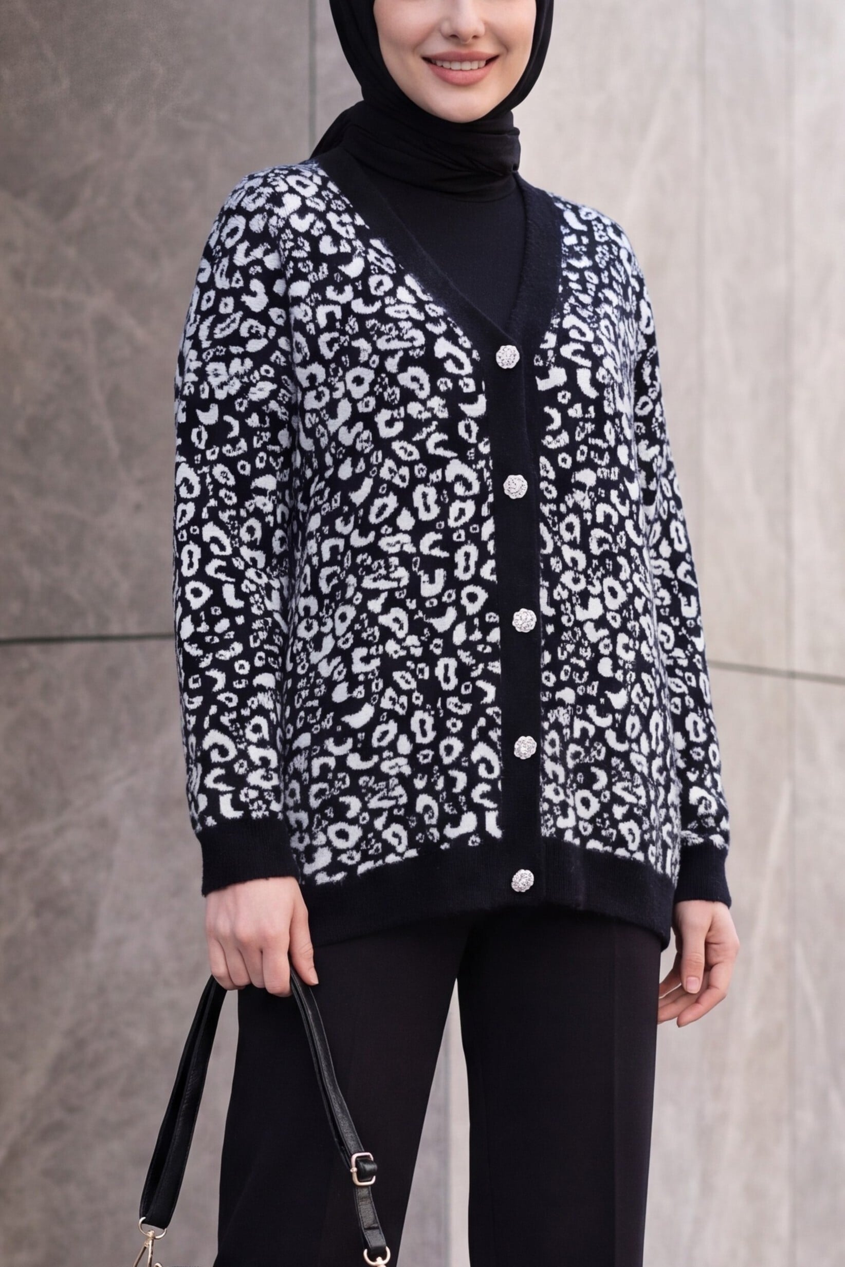 Leopard Print Buttoned Oversize Fringed Knit Cardigan - Black - Podyumplus - by Peralane