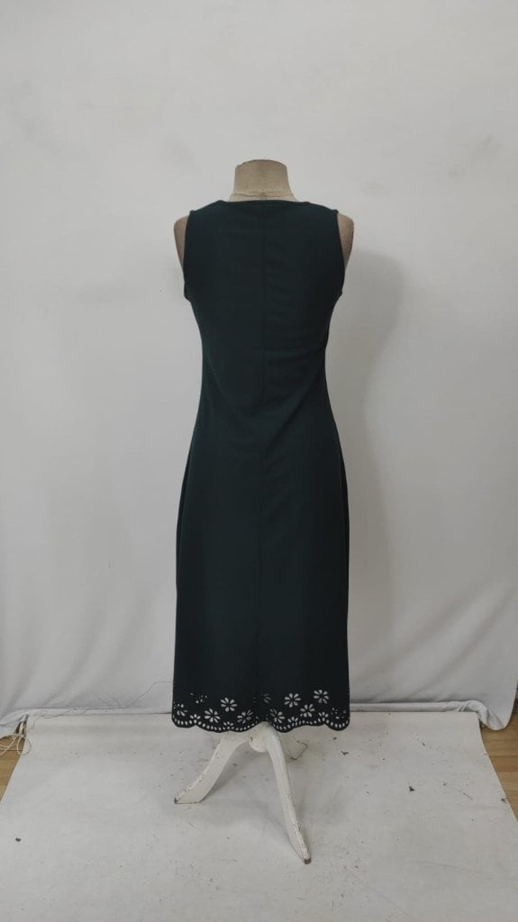 Women's Sleeveless Laser-Cut Floral Midi Crepe Dress - Janes - by Peralane - photo 6