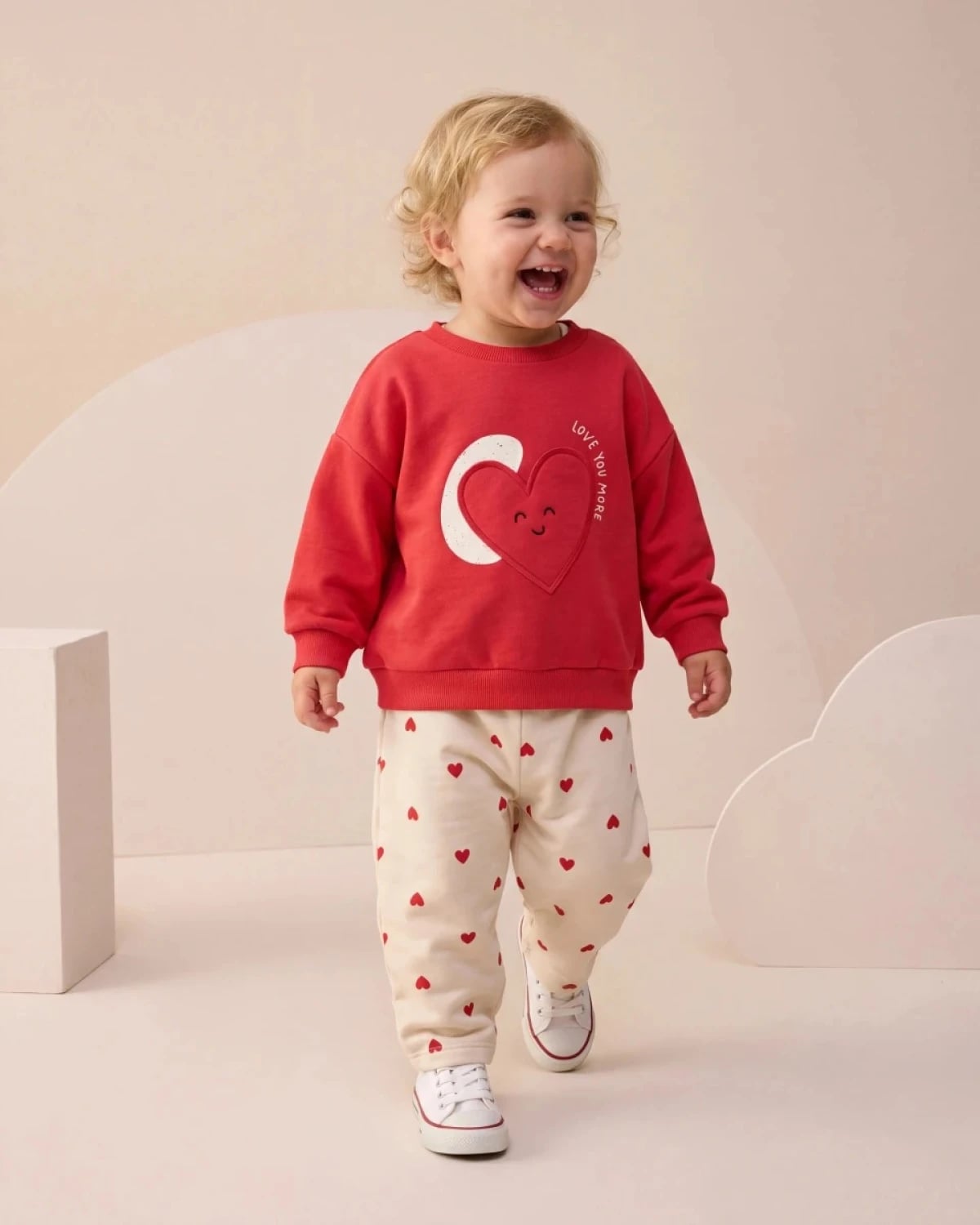 Girls' Two-Piece Sweatshirt and Trousers Set with Heart Print - Interkidsy - by Peralane