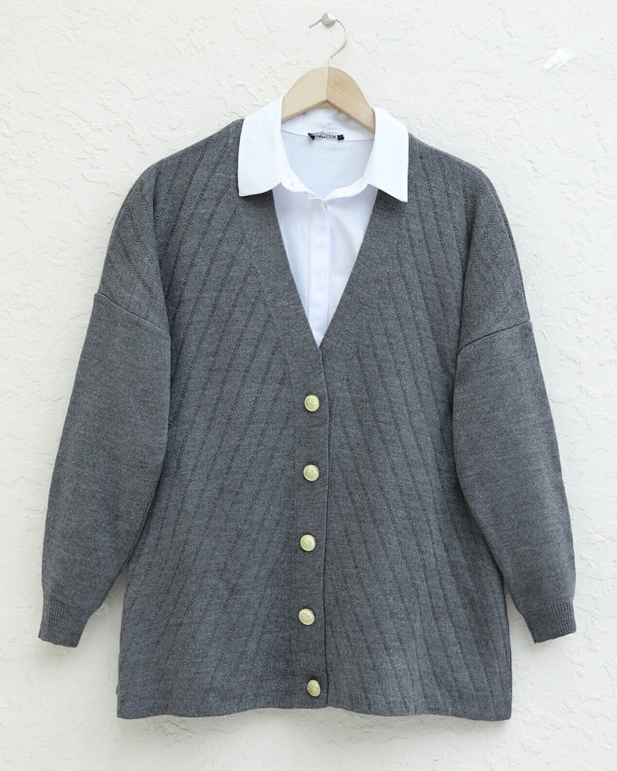 Cross-Striped Brooch Button Knit Cardigan - Charcoal Grey - Podyumplus - by Peralane - photo 2