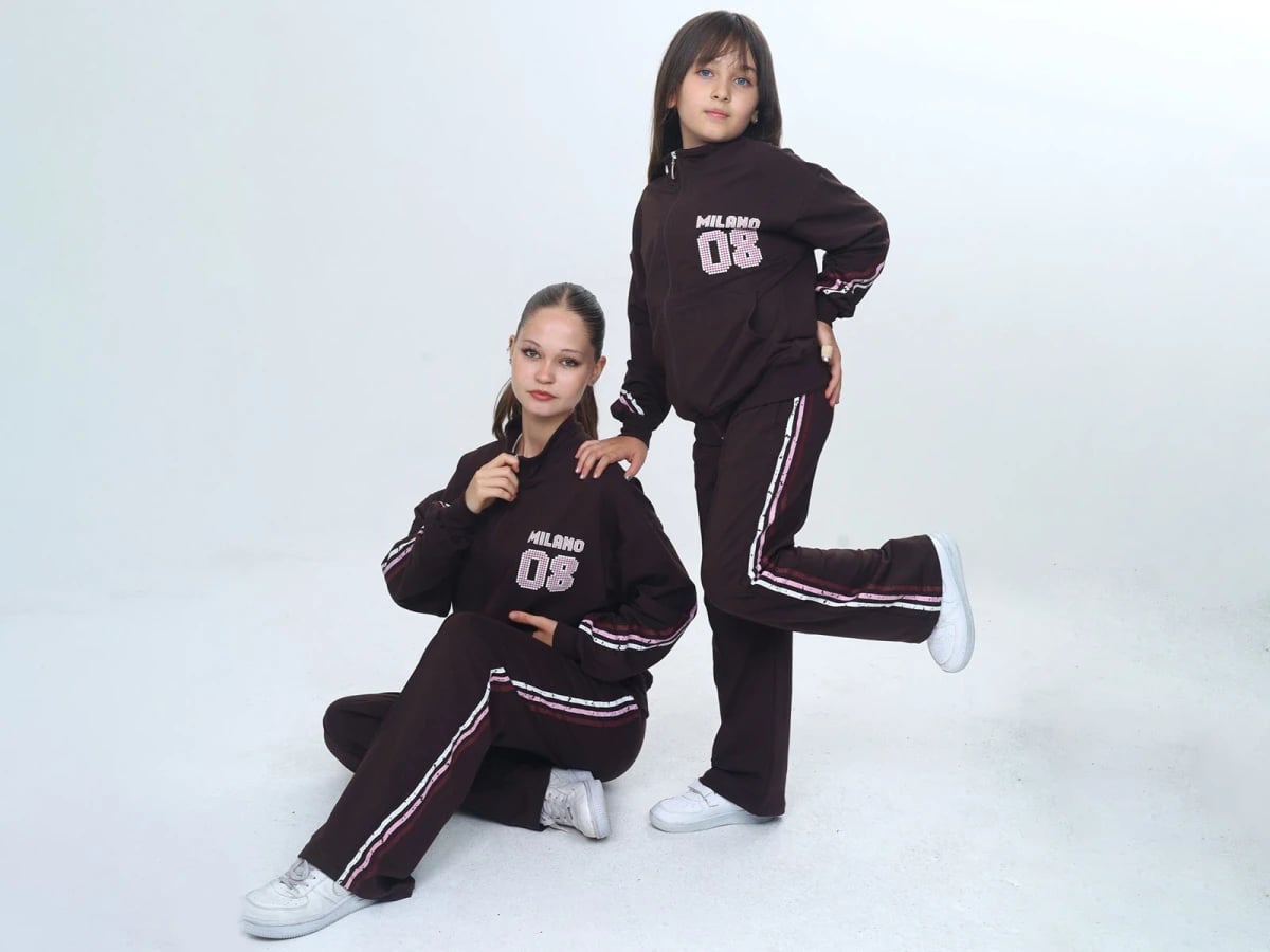 Girls' Zip-Up Tracksuit Set with Milano Print - Dark Brown - Vizviz - by Peralane