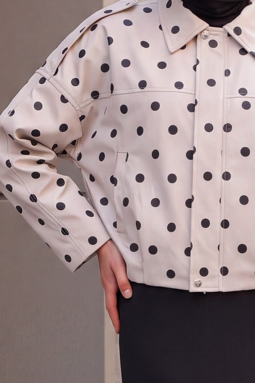 Women's Oversized Light Beige Polka Dot Faux Leather Jacket - Bigdart - by Peralane - photo 5