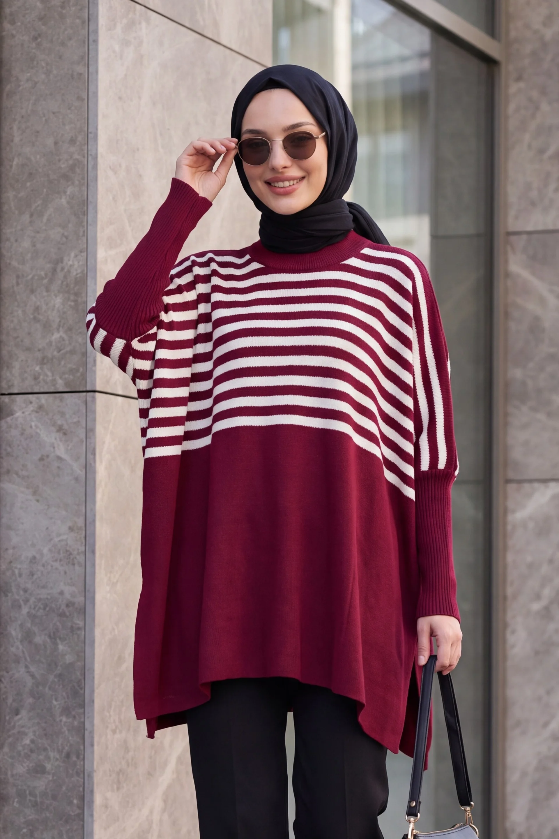 Side Slit Oversize Poncho Knit Sweater - Burgundy - Bigdart - by Peralane - photo 2
