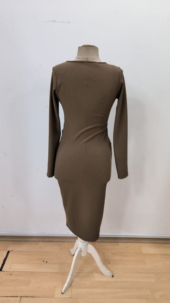 Women's Long-Sleeved Brown Ribbed Knit Dress with Wrap Skirt and Buckle Detail - Janes - by Peralane - photo 5