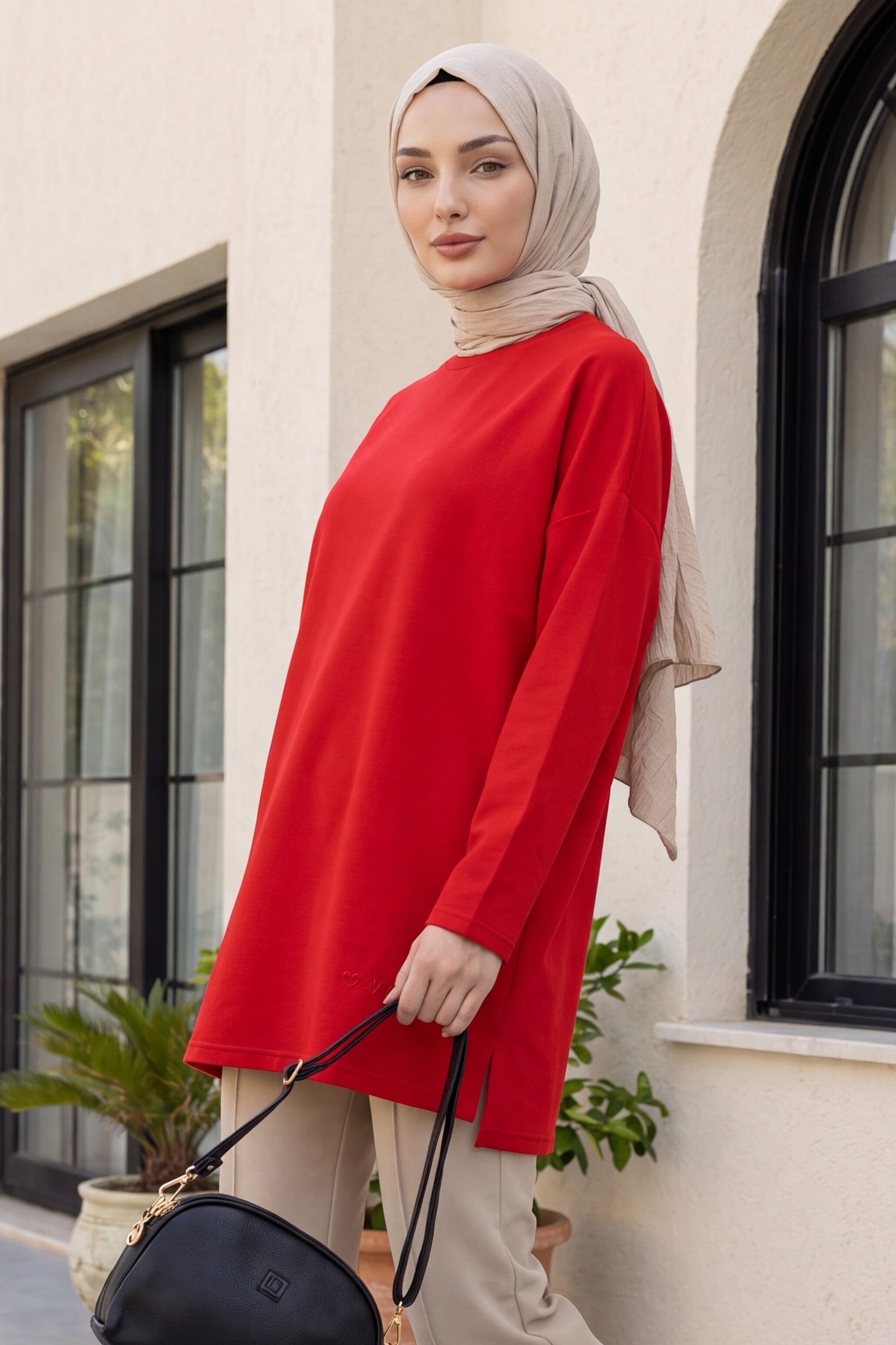 Heart Detail Slit Casual Knit Tunic - Red - Podyumplus - by Peralane