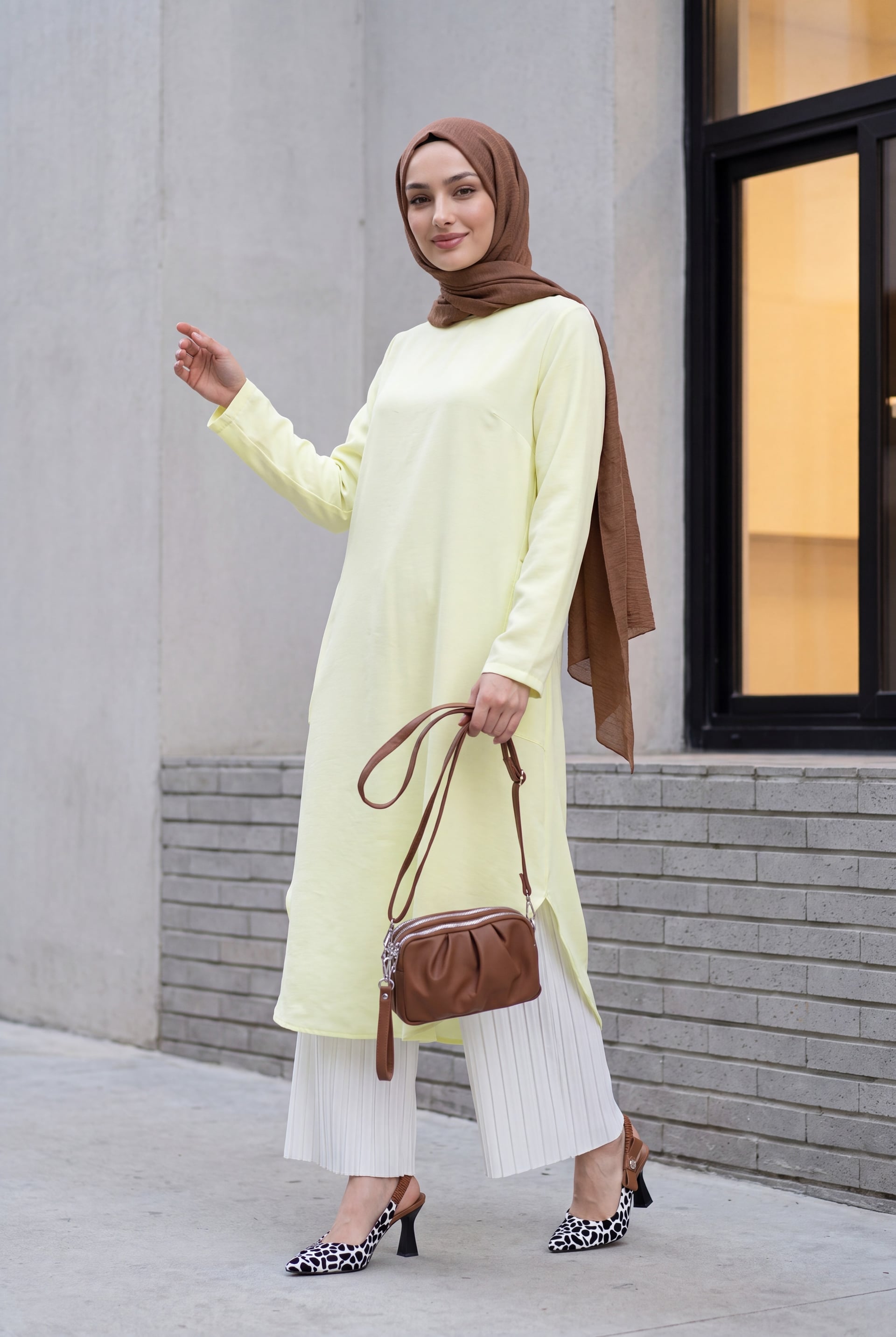 Long Rayon Tunic with Pockets and Side Slits - Light Yellow - Podyumplus - by Peralane - photo 3