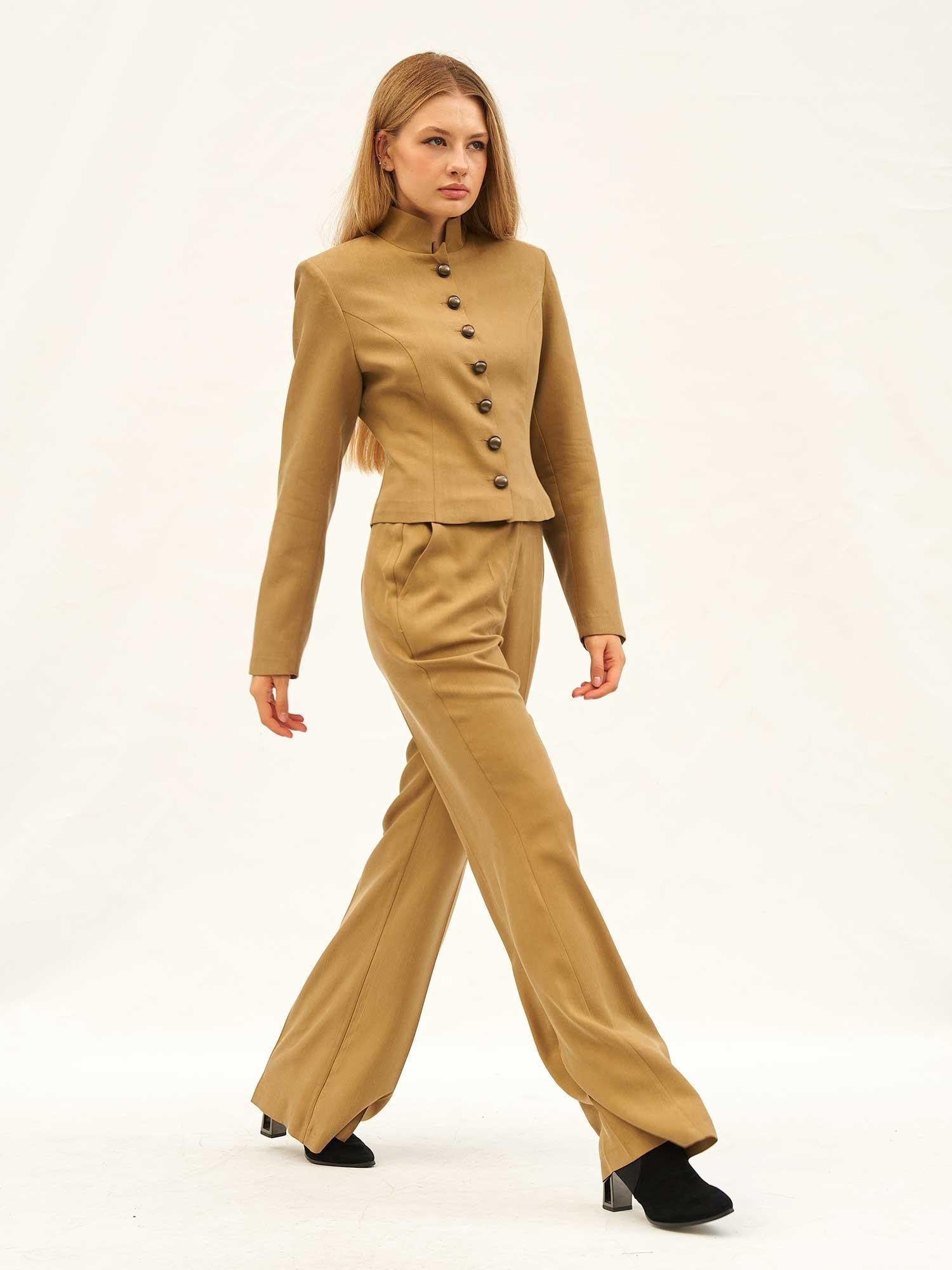 Buttoned Jacket and Wide-Leg Trousers Co-ord Set in Tan – 100% Lyocell - Lefon - by Peralane - photo 2