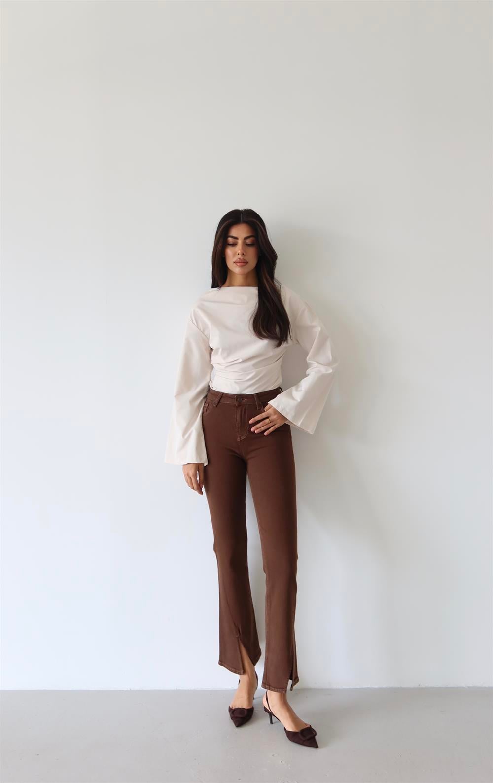 High-Waist Flared Leg Slit Detail Brown Denim Trousers - Lacarino Jeans - by Peralane - photo 2