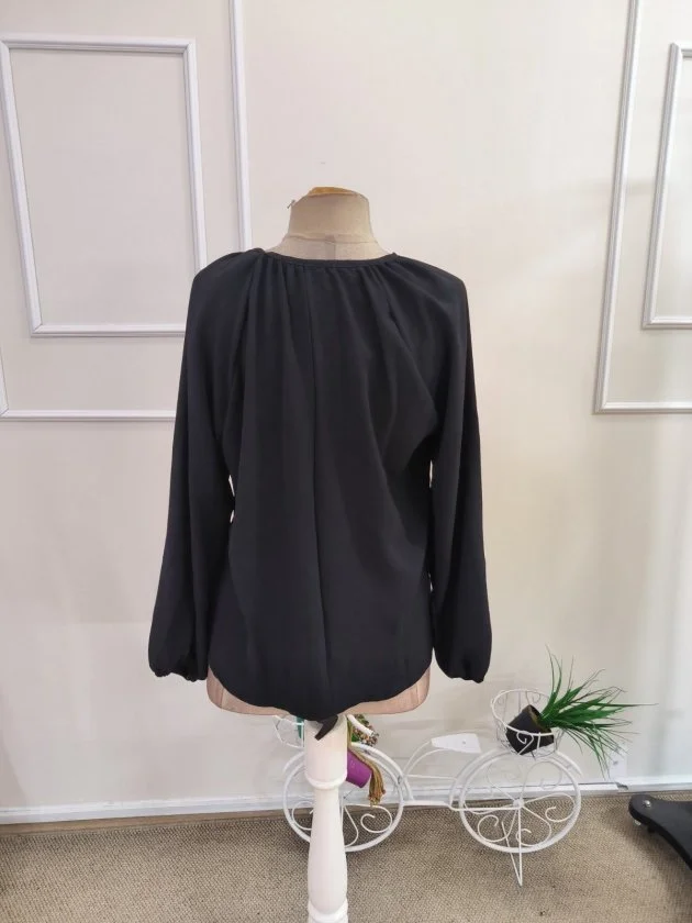 Women's Long Sleeve V-Neck Tie-Front Blouse in Black - Janes - by Peralane - photo 5
