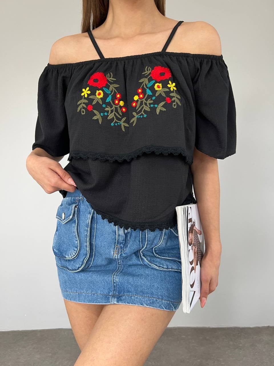 Black Floral Embroidered Off-Shoulder Blouse with Lace Trim - Podyumplus - by Peralane - photo 2