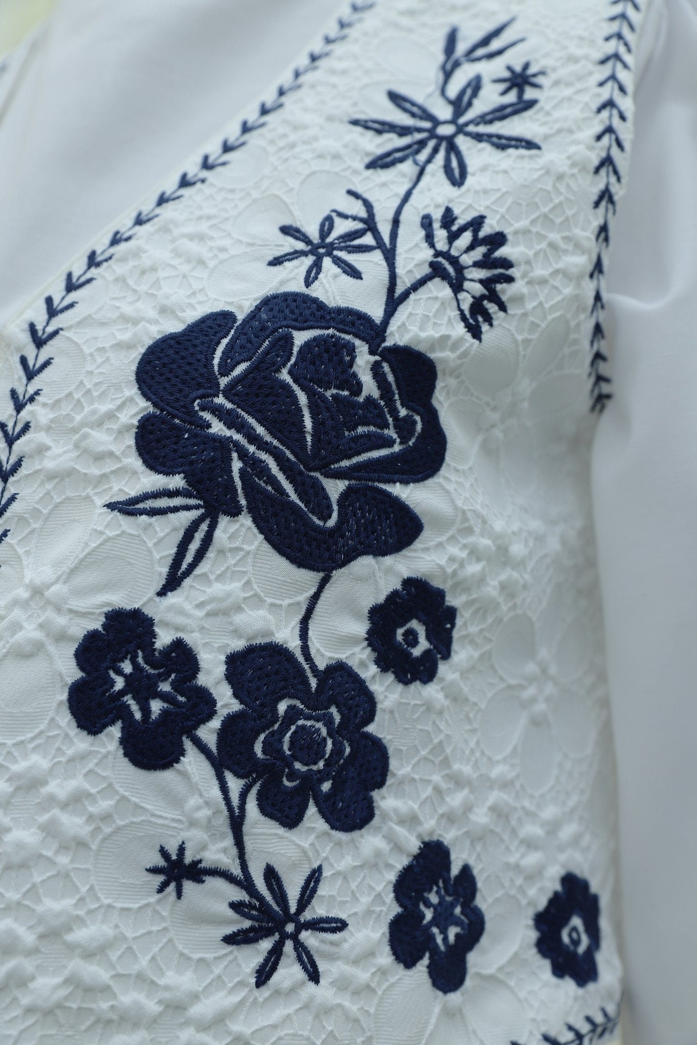 White Floral Embroidered Lined Patterned Vest - Podyumplus - by Peralane - photo 5