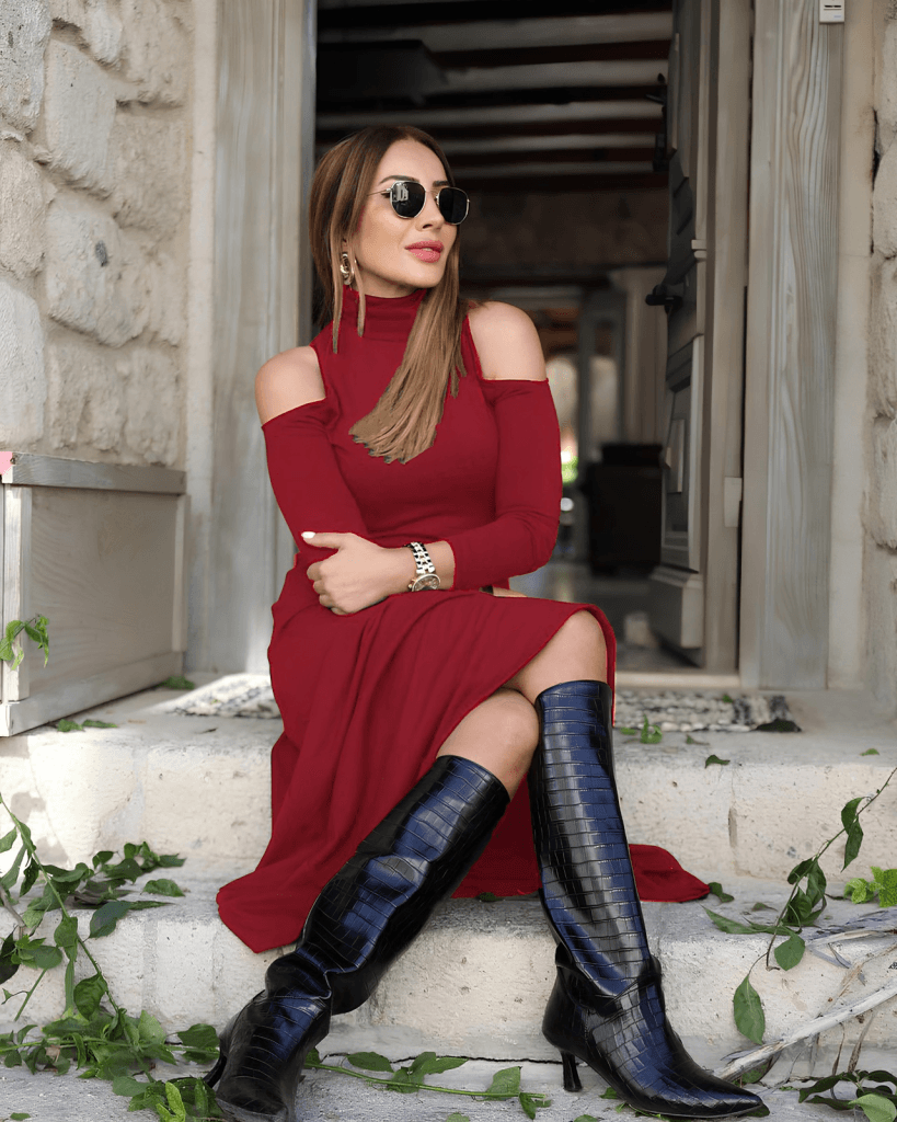 Women's Red High Neck Cold-Shoulder Long Sleeve Midi Dress - Janes - by Peralane