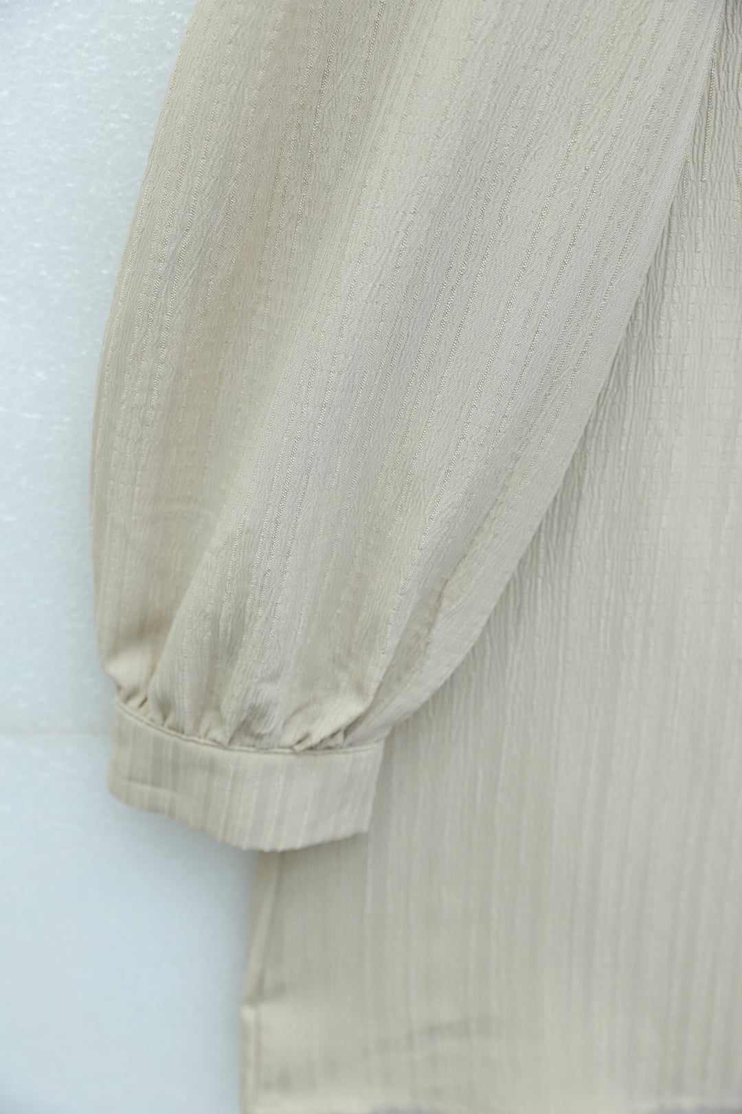 Top Button V-Neck Jacquard Crinkle Tunic - Light Beige - Podyumplus - by Peralane - photo 4