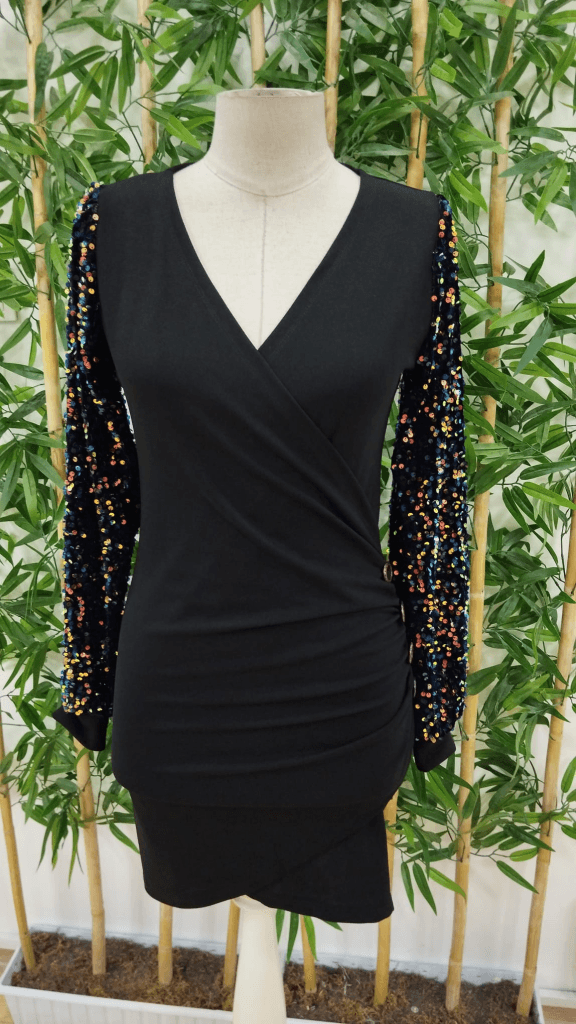 Women's Long-Sleeve Sequin Crêpe Dress with Wrap Neckline and Side Buttons - Janes - by Peralane - photo 4