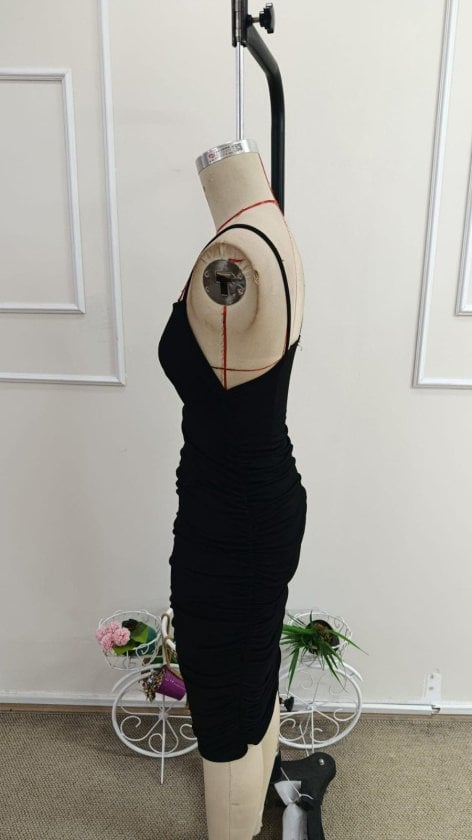 Women's Black Sleeveless Ruched Midi Dress with Square Neckline and Spaghetti Straps - Janes - by Peralane - photo 5