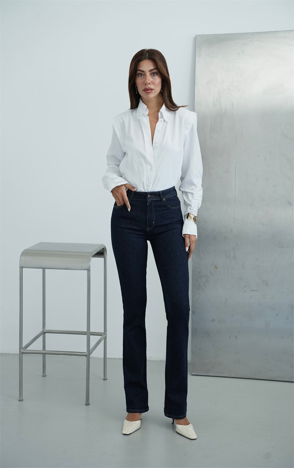 High Waist Flared Rinse Denim Jeans - Lacarino Jeans - by Peralane - photo 3