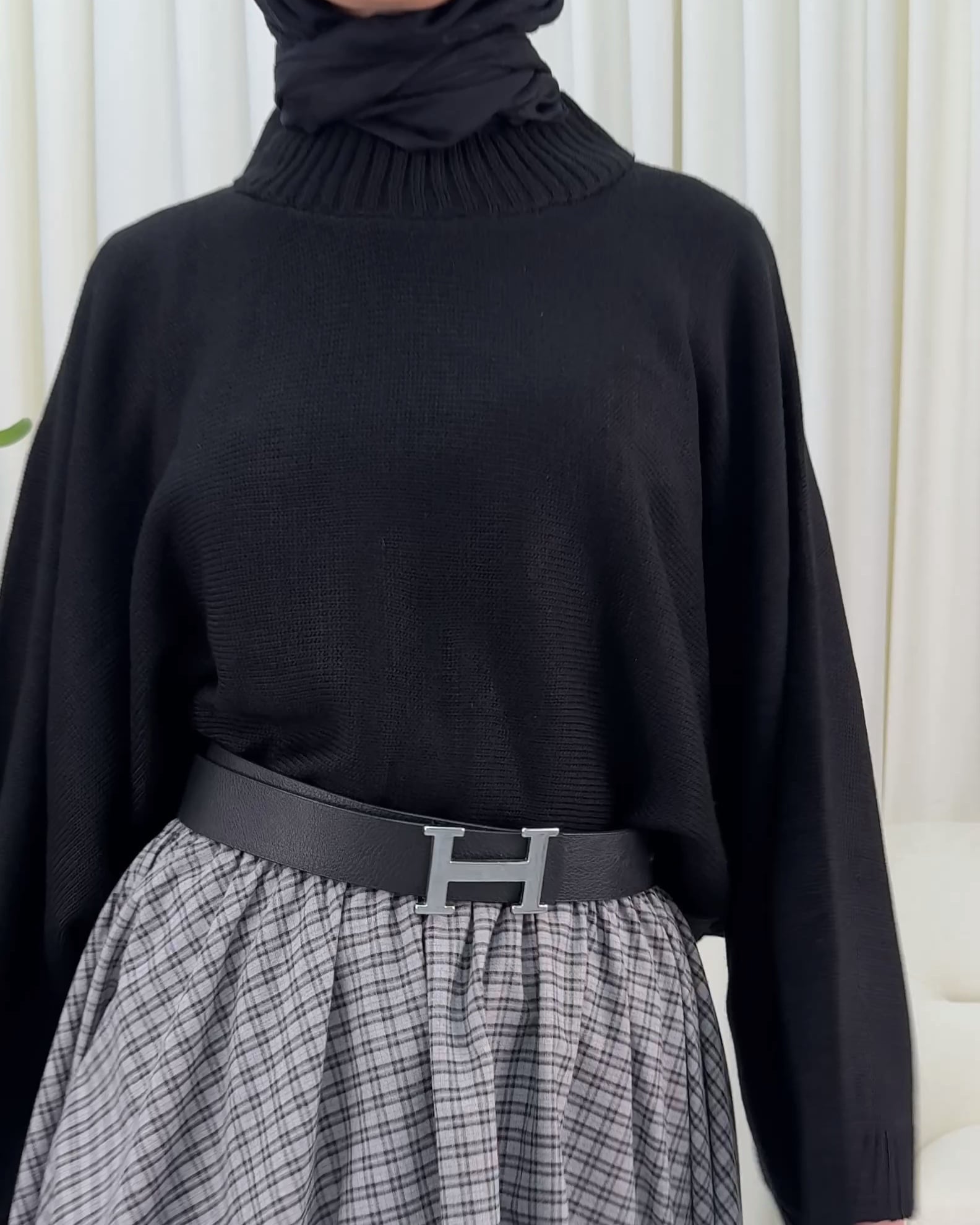 Half Turtleneck Cropped Knit Sweater - Black - Podyumplus - by Peralane - photo 4