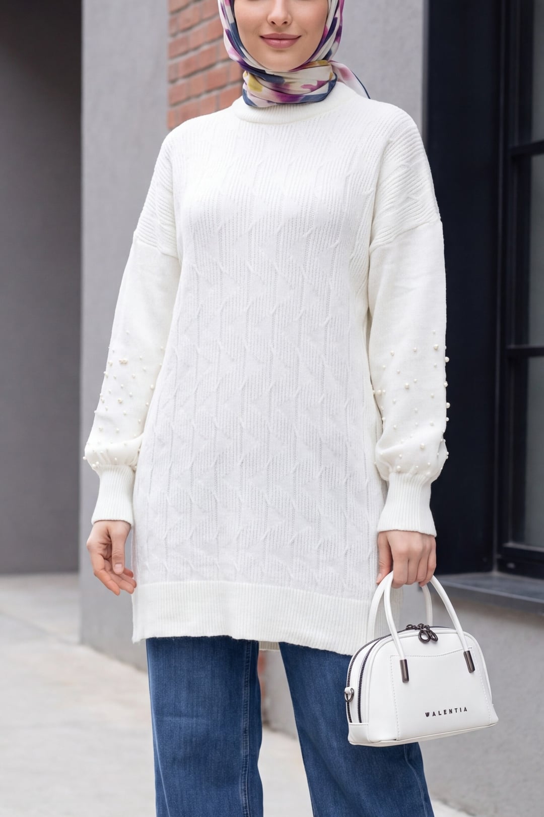 White Loose-Fit Knit Tunic with Pearl Bead Sleeve Details - Podyumplus - by Peralane