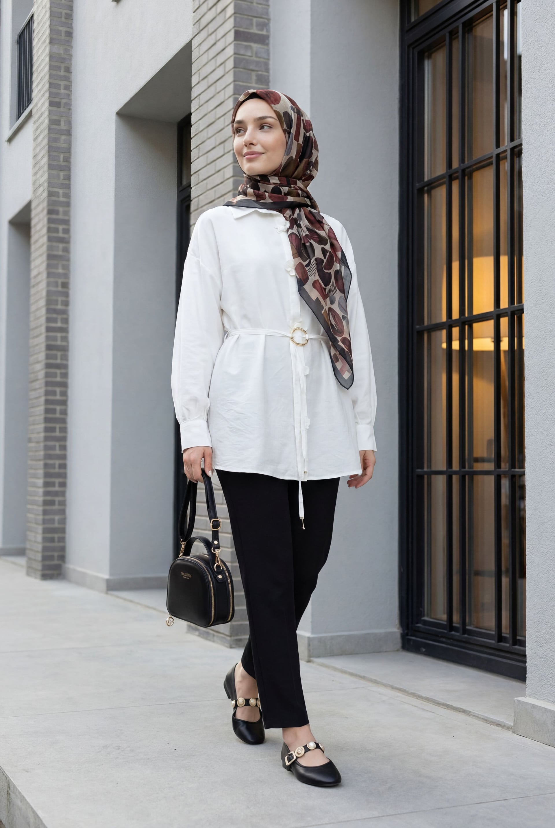 White Modal Tunic with Floral Detail and Buckle Belt – Women's Tunic - Podyumplus - by Peralane