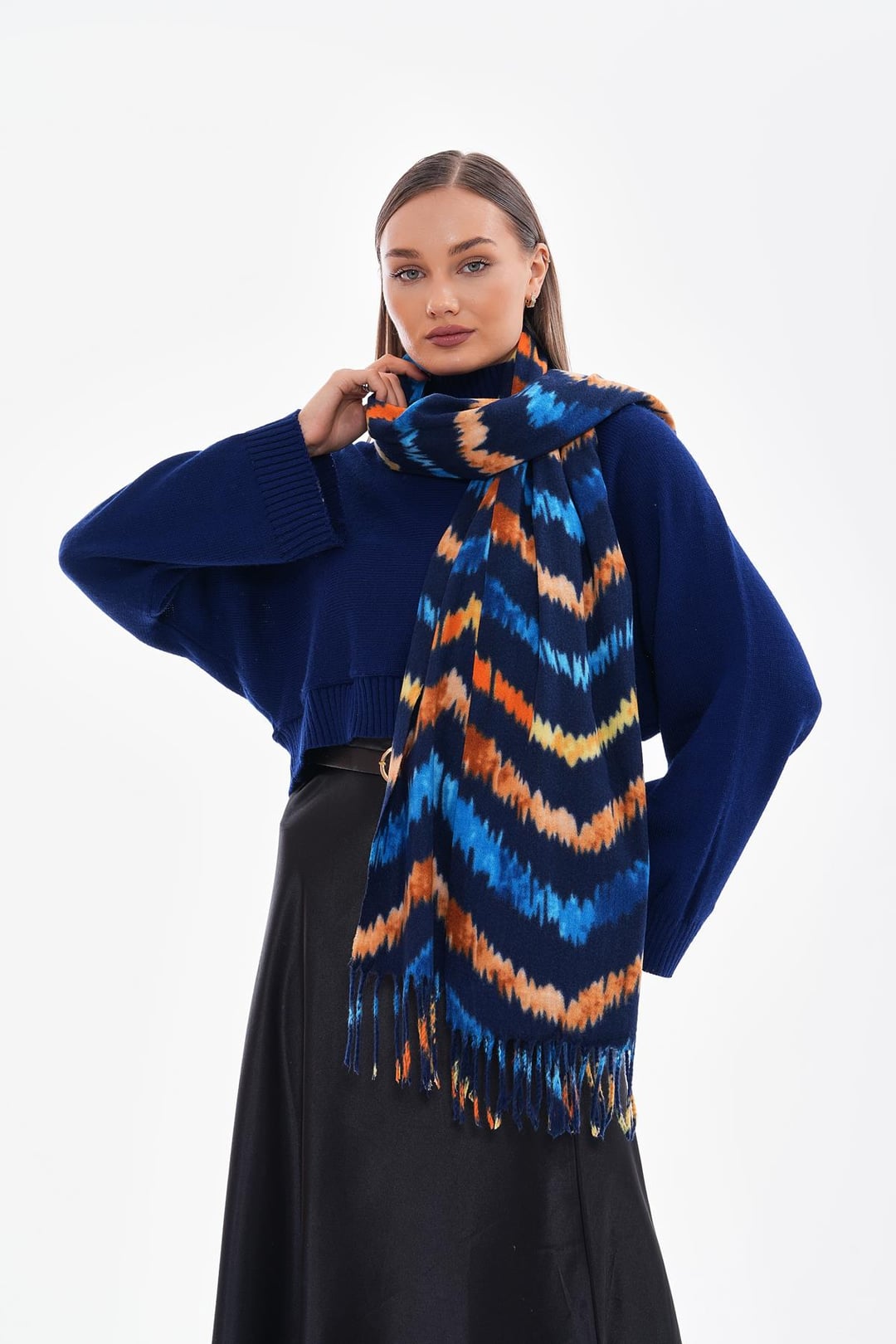 Navy Blue Zig-Zag Patterned Fringed Thick Shawl - Nesvay - by Peralane