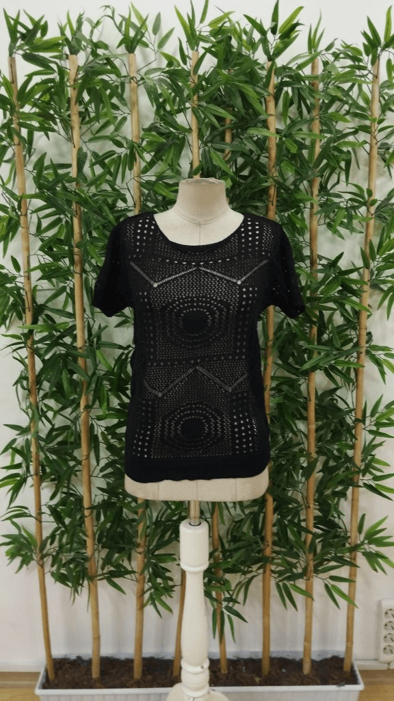 Women's Short-Sleeved Crew Neck Patterned Knit Blouse - Black - Janes - by Peralane - photo 6
