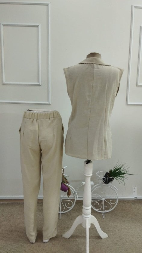 Women's Sleeveless Notched Lapel Vest and Wide-Leg Trousers Co-ord Set - Janes - by Peralane - photo 6