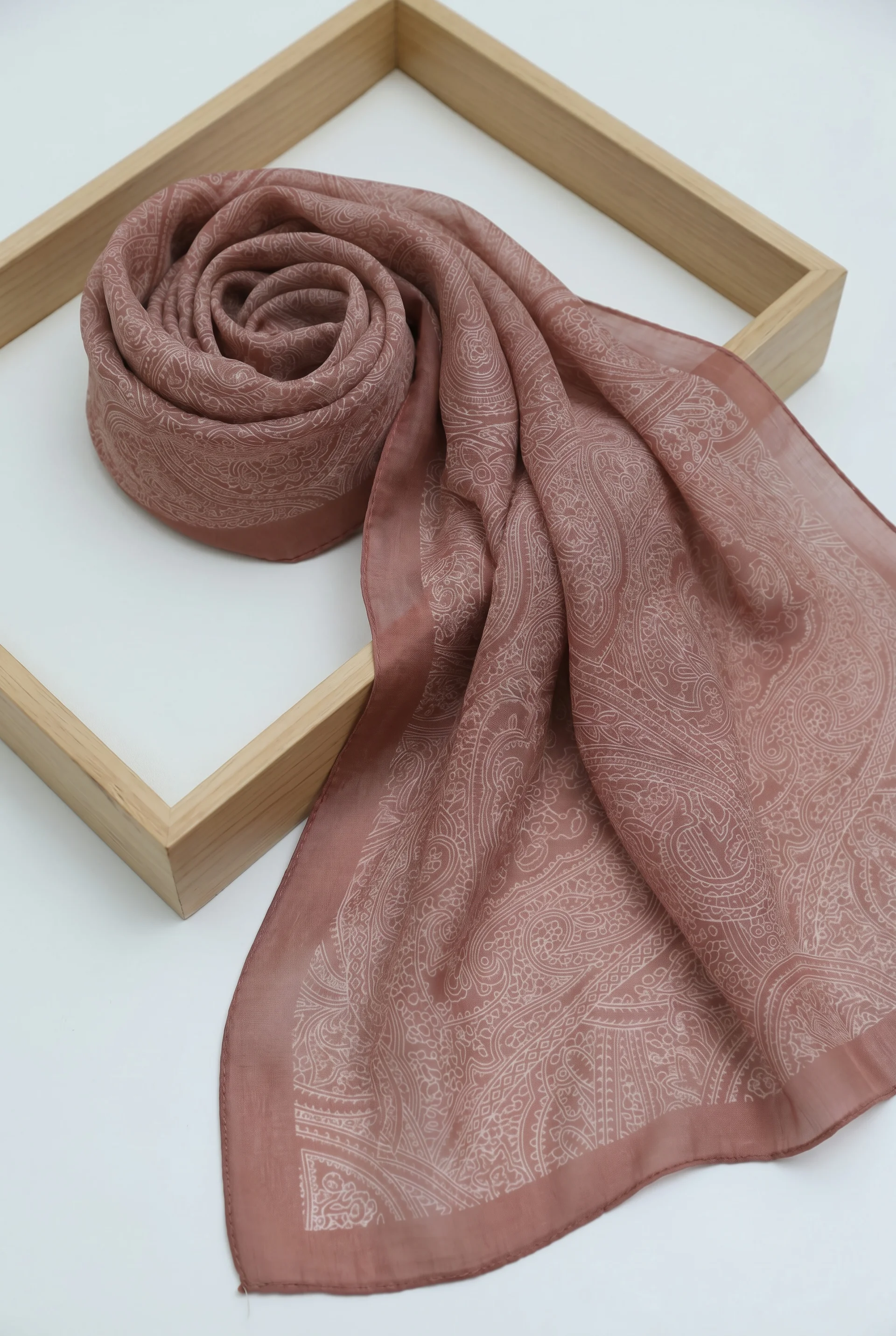 Dusty Rose Cotton Scarf with Fine Striped Embroidery - Podyumplus - by Peralane