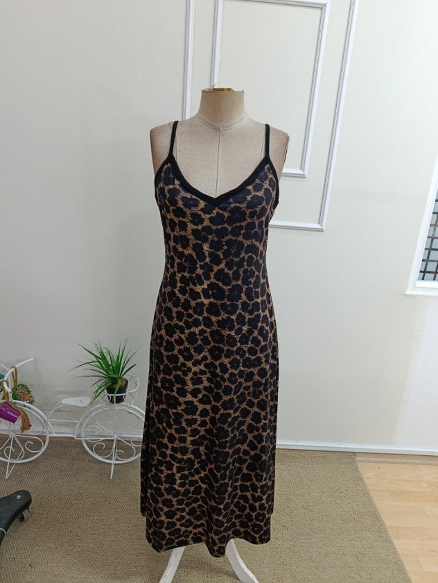Women's Sleeveless V-Neck Leopard Print Midi Dress - Janes - by Peralane - photo 4