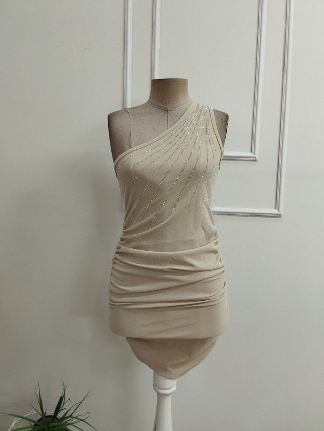 Women's One-Shoulder Beaded Mini Dress in Beige - Janes - by Peralane - photo 4