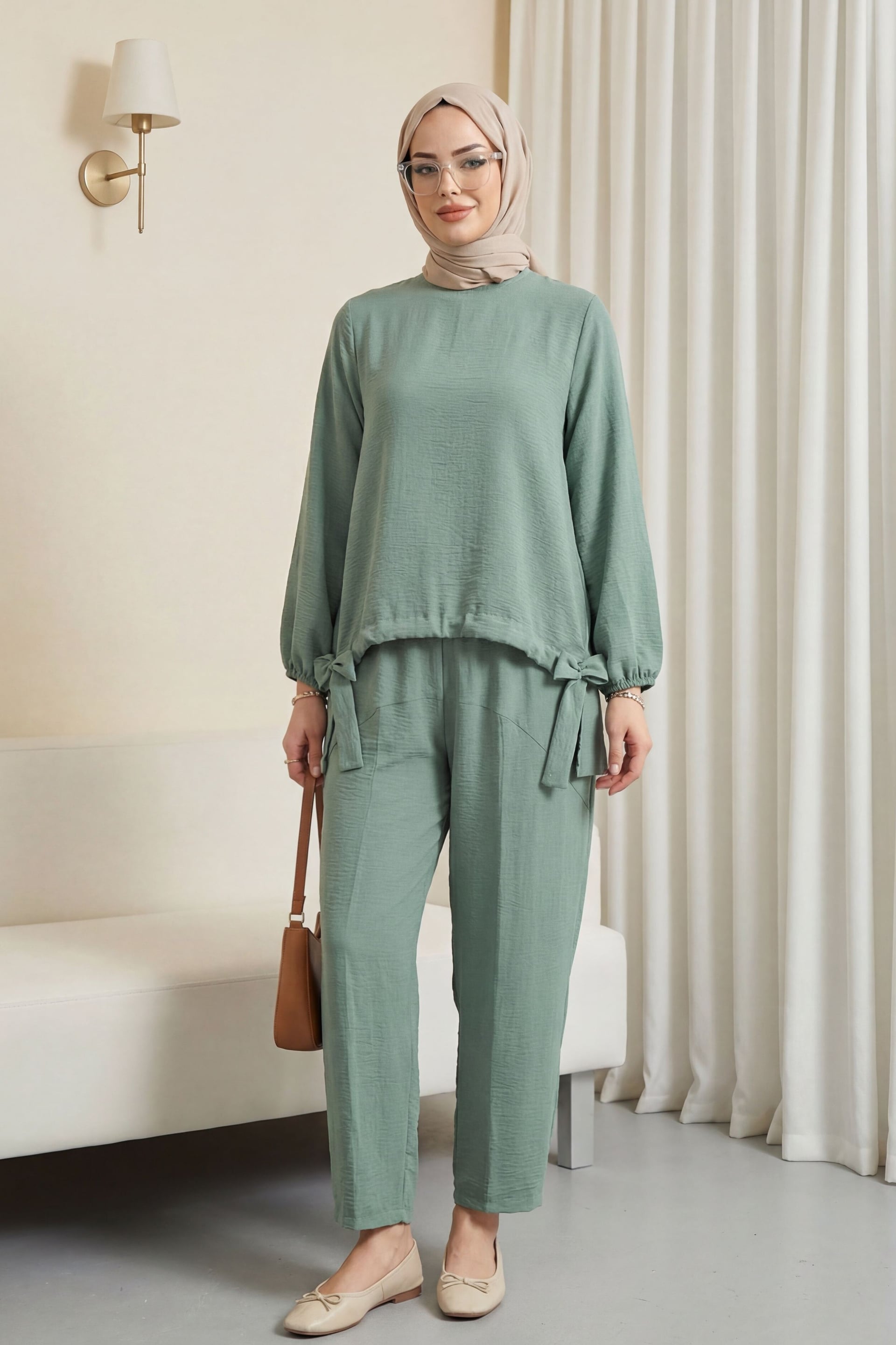 Women's Muted Green Floral Print Two-Piece Co-ord Set with Long Sleeves and Trousers - Podyumplus - by Peralane - photo 4