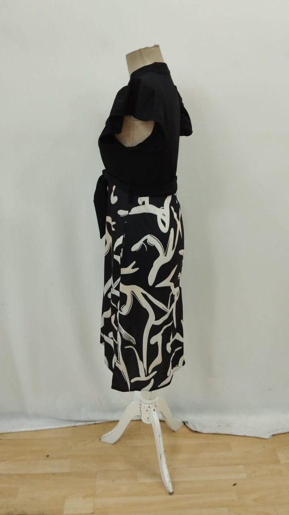 Women's V-Neck Short Sleeve Dress with Ruffled Bodice and Printed Skirt - Janes - by Peralane - photo 5